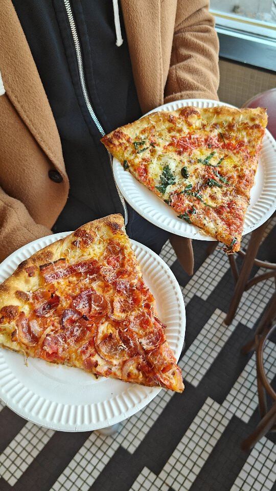 Pizza Bouquet - bons « cheap-eats » à Montréal Pizza Bouquet - bons « cheap-eats » à Montréal