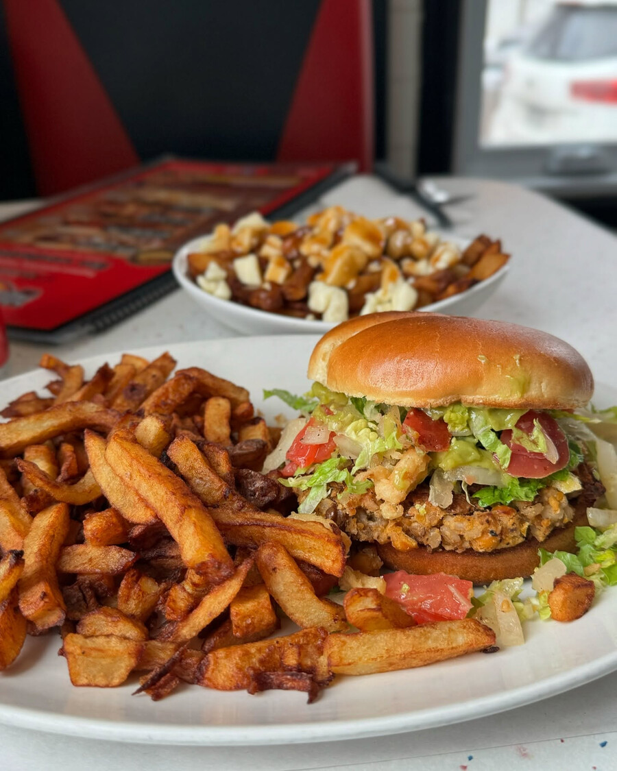 Paulo et Suzanne - Best Cheap Eats in Montreal