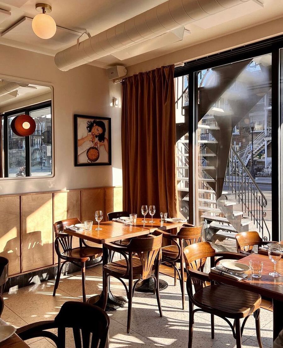 Restaurant Moccione - Montreal's Coziest Restaurants