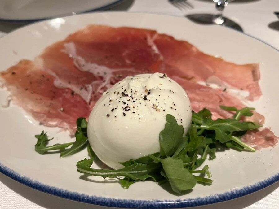 Da Emma - Best Burrata in Montreal Da Emma - Best Burrata in Montreal