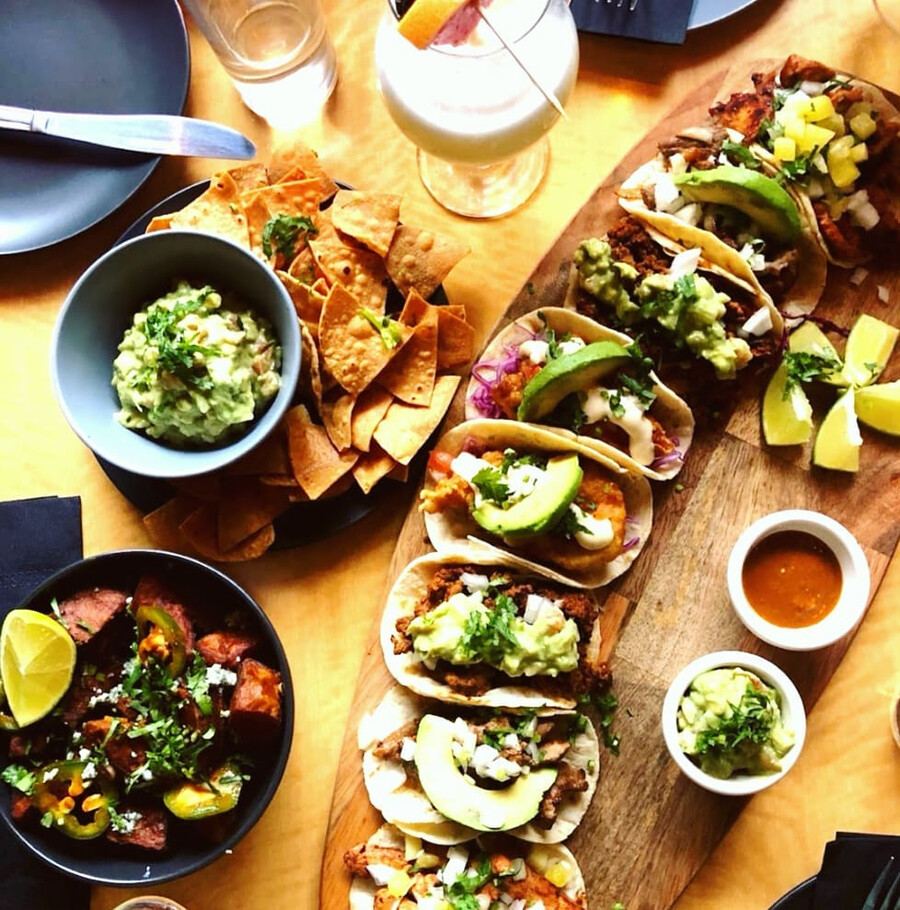 Mezcaleros Tapas & Cocktails - Tapas à Montréal