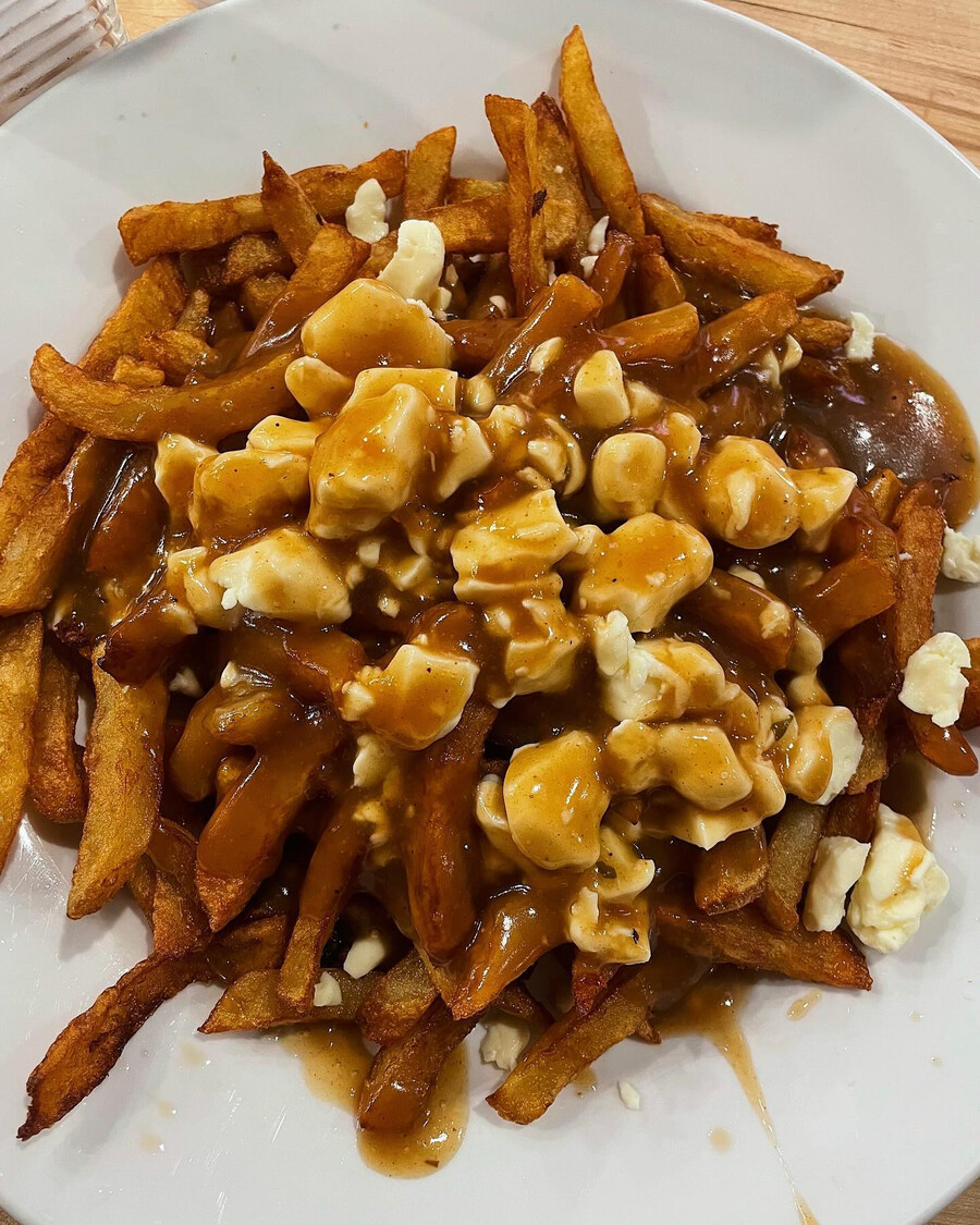 Chez Claudette - Poutine à Montréal