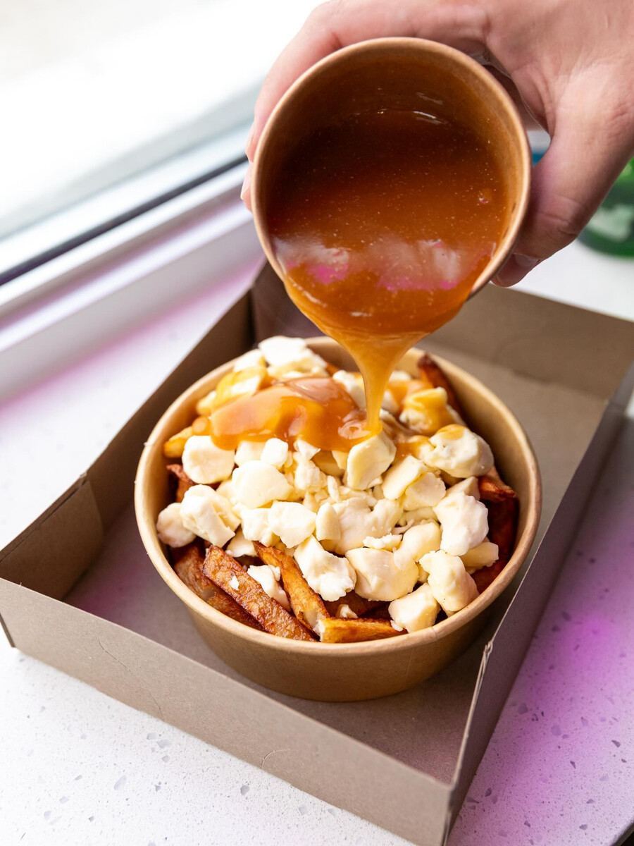 Chez Ma Tante Patates Frites - Poutine spots in Montreal