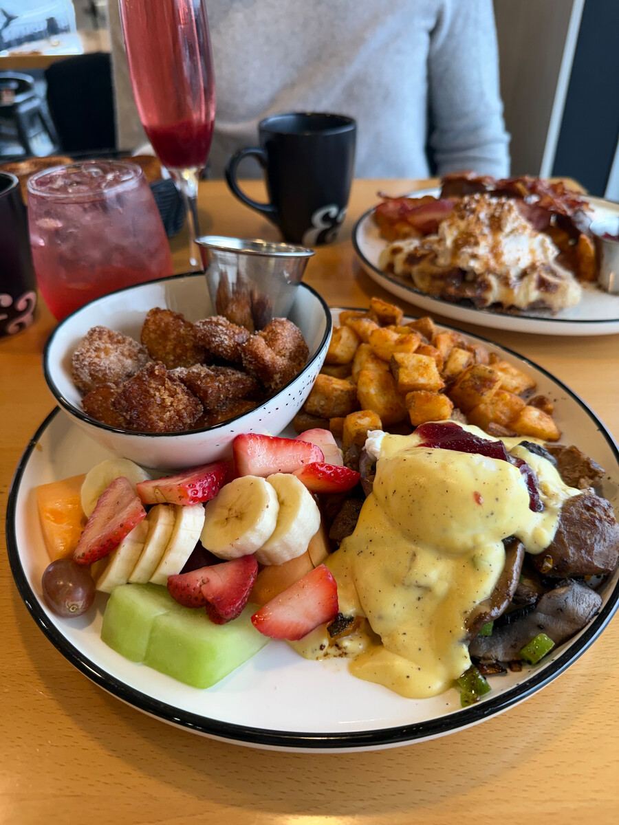 At the RestoMontreal Team Table: Our December 2025 Media Invitations