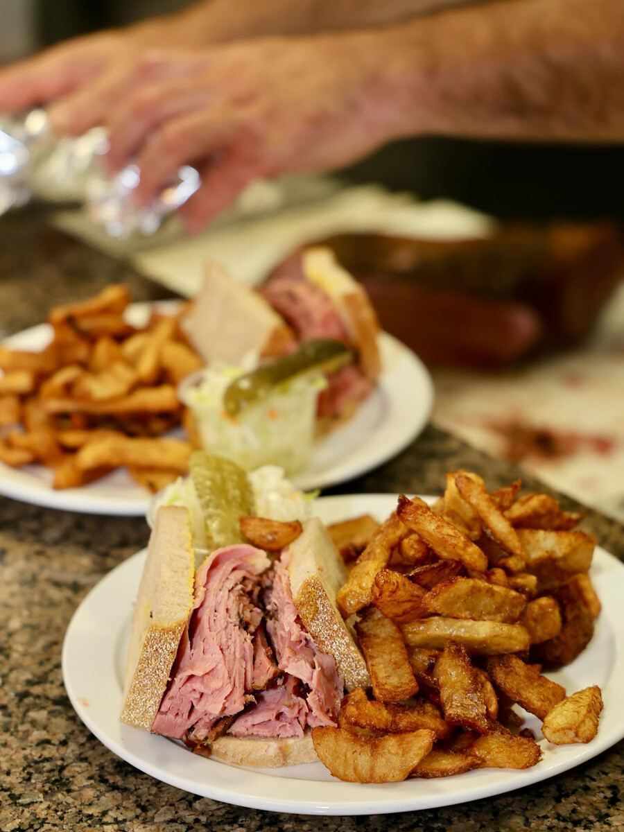 Le Déli 440 - Casse-croûtes Montréal Le Déli 440 - Casse-croûtes Montréal