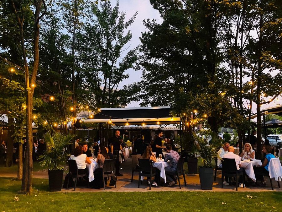 Les plus belles cours intérieures, jardins et terrasses cachées de Montréal Jardin cours arrière Bravi Rive-Sud