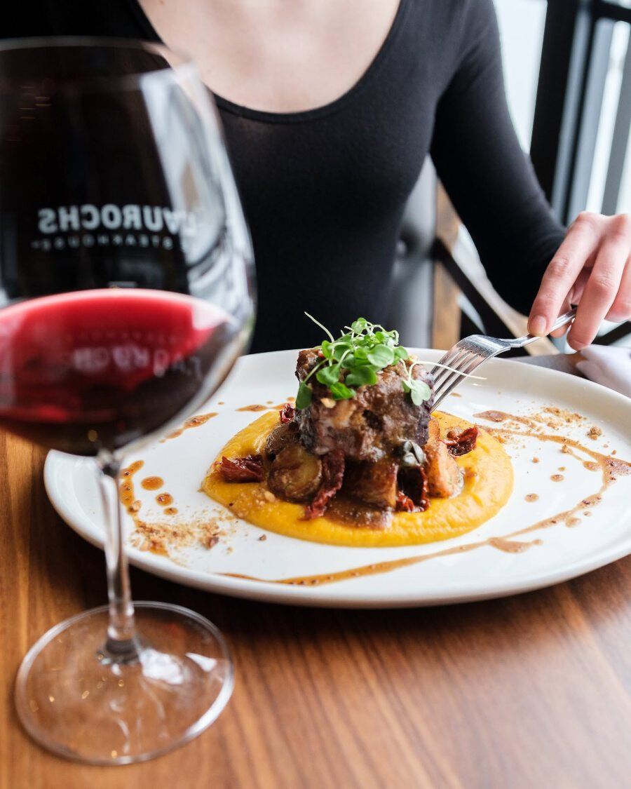 Où manger dehors cet été? Les plus belles terrasses à découvrir autour de Montréal Aurochs