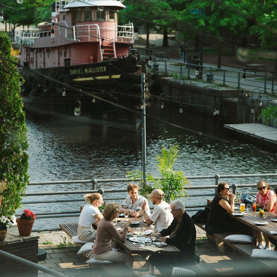 Où manger dehors cet été? Les plus belles terrasses à découvrir autour de Montréal Marché des Éclusiers