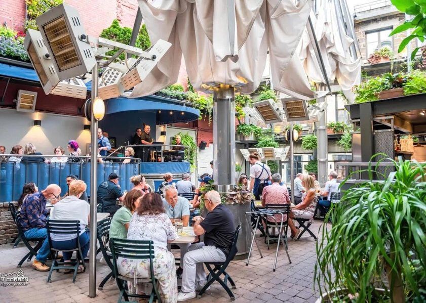 Où manger dehors cet été? Les plus belles terrasses à découvrir autour de Montréal Pub BreWskey