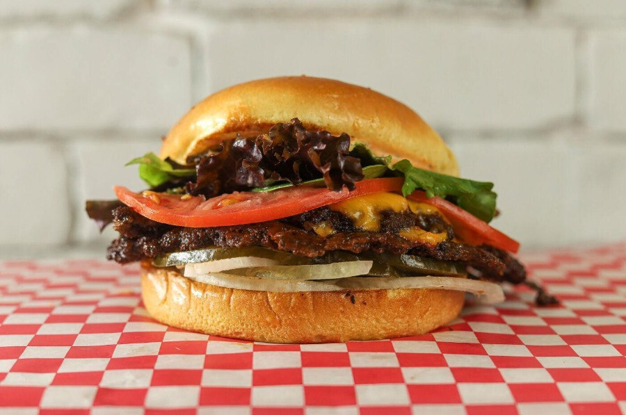 Où manger les meilleurs smash burgers à Montréal Où manger les meilleurs smash burgers à Montréal