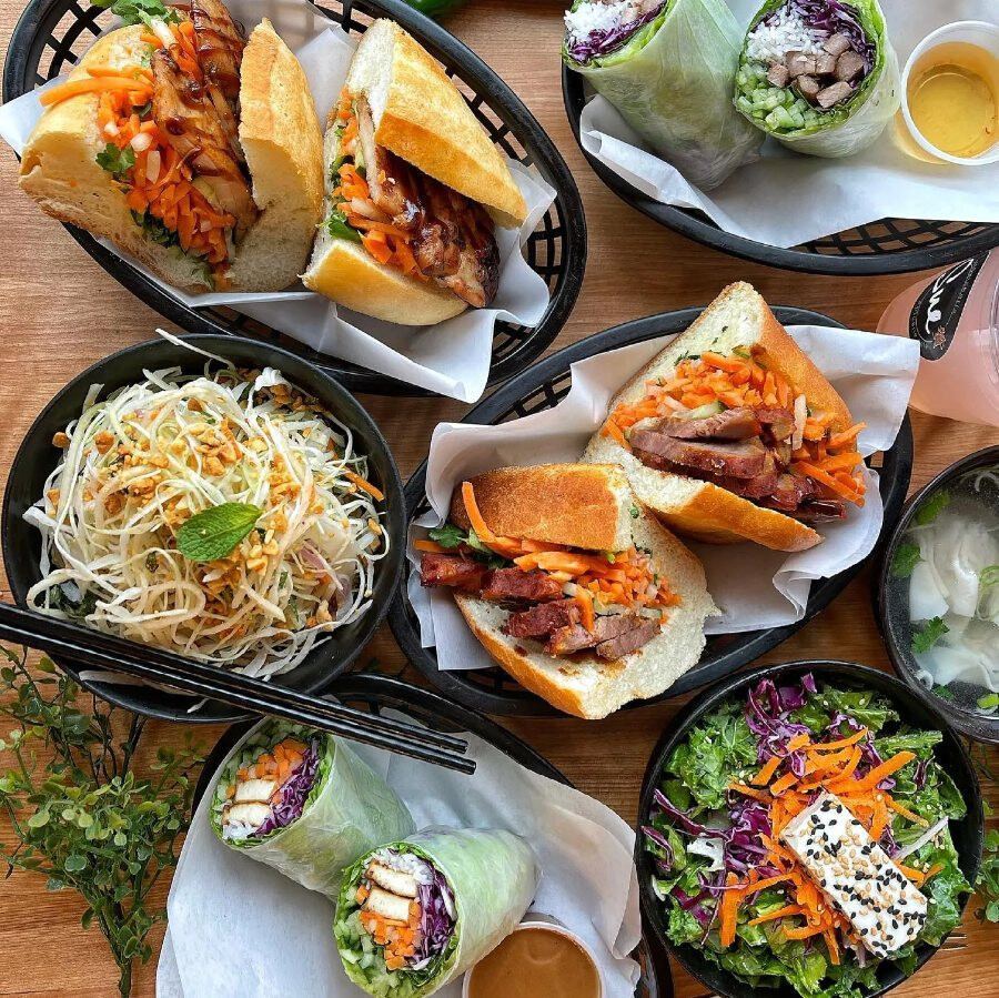 Where to Get a Delicious Picnic Near Montreal's Major Parks Where to Get a Delicious Picnic Near Montreal's Major Parks