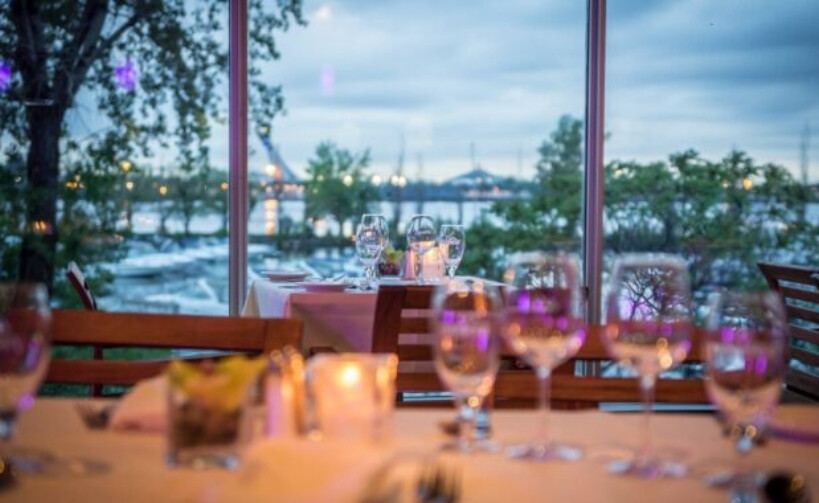 Quai 99 waterfront terrasse