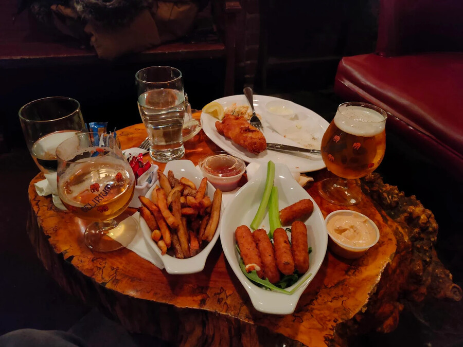 Hurley's Irish Pub - Where to celebrate St. Patrick's Day in Montreal?
