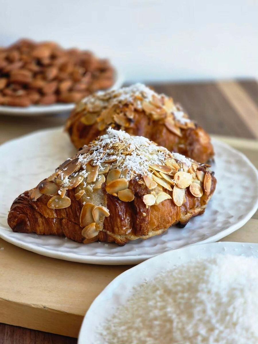 Fous Desserts - The best croissants in Montreal