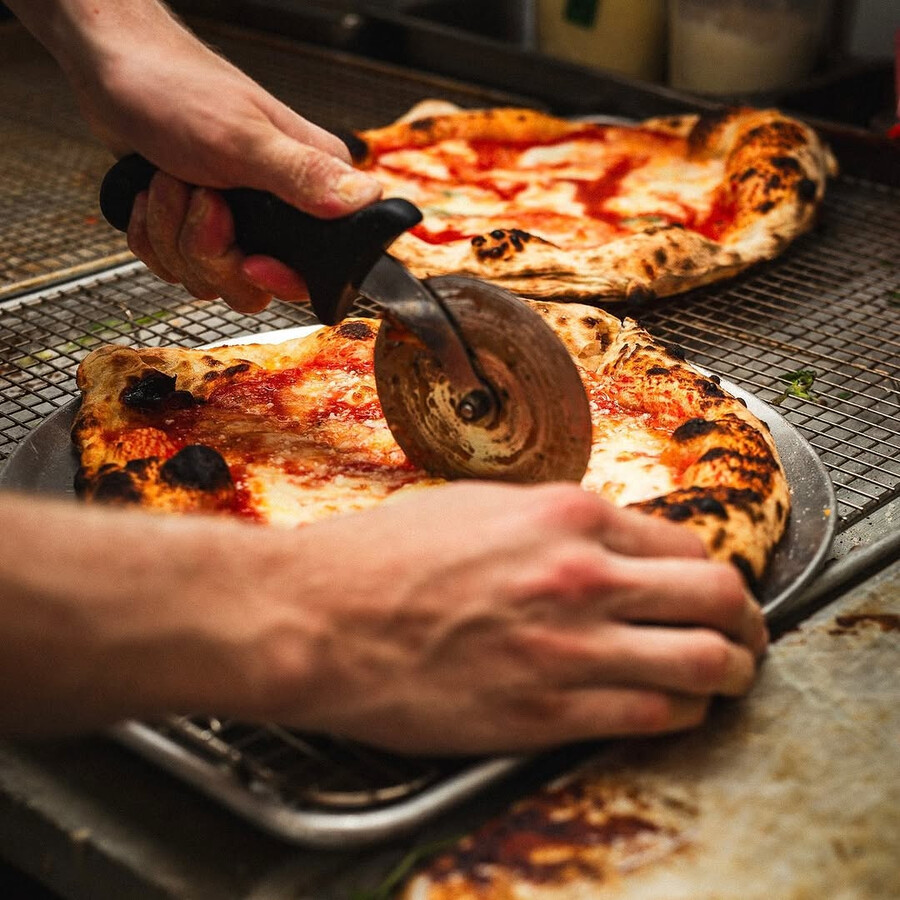 Moccione Pizza - Best Pizzas in Montreal