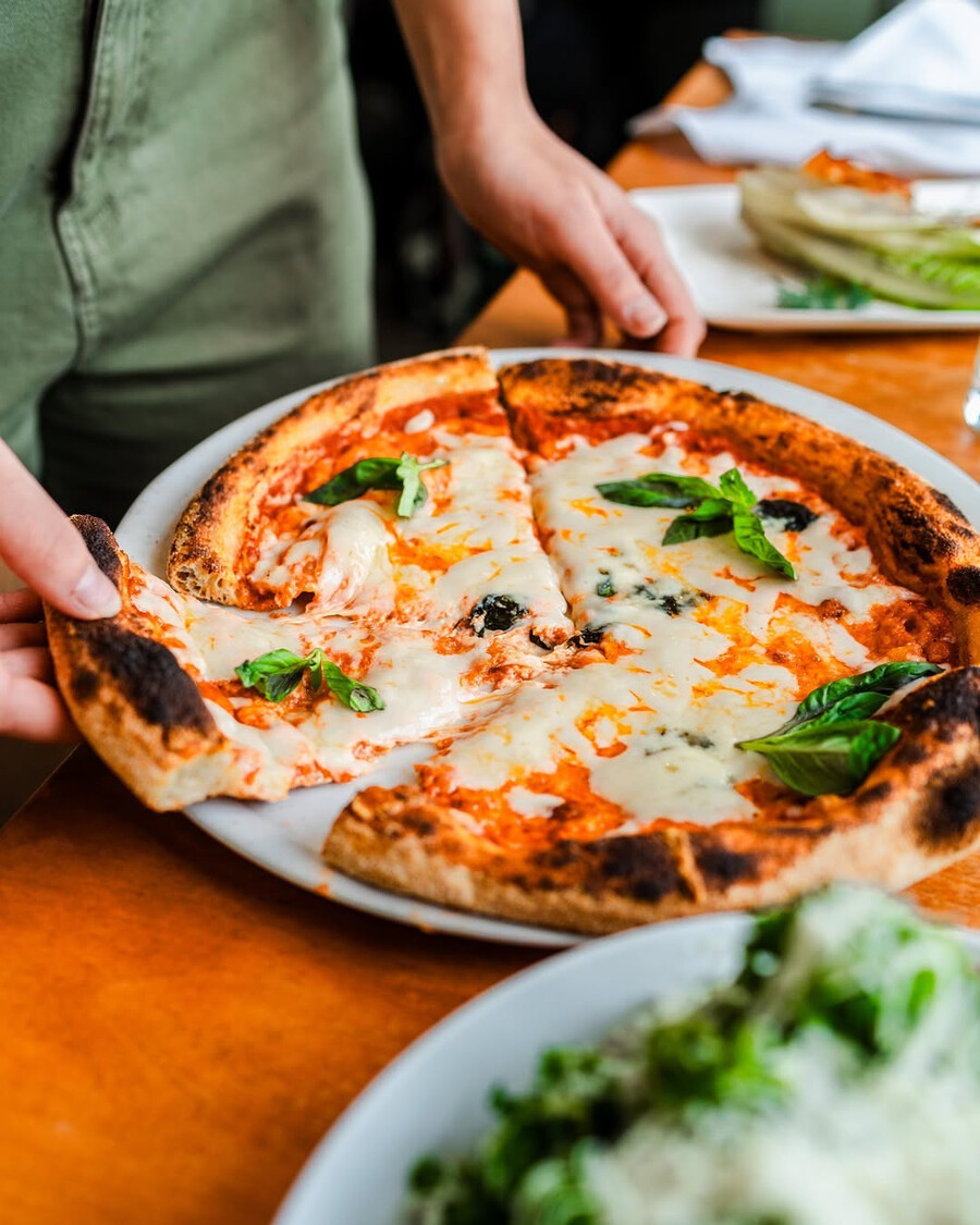 Stella Pizzeria - Best Pizzas in Montreal