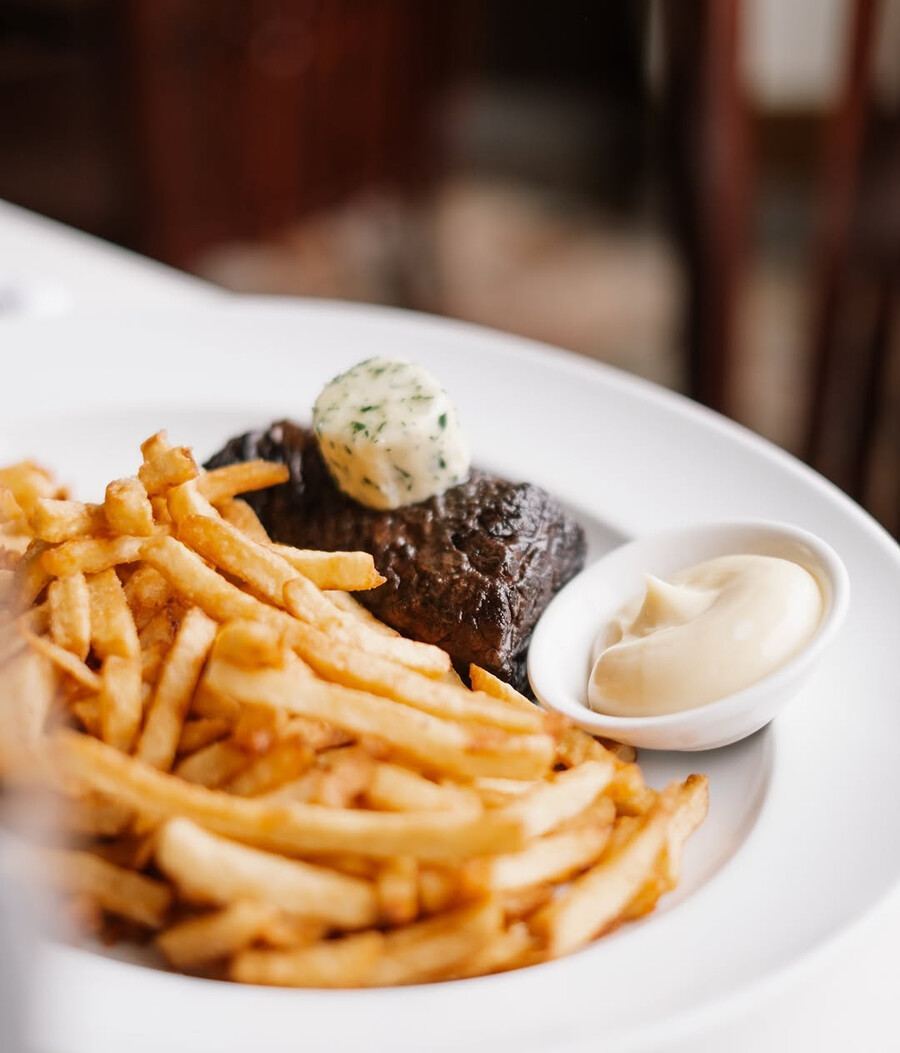 Leméac Café Bistro - Les Meilleurs Restaurants pour Manger Seul à Montréal