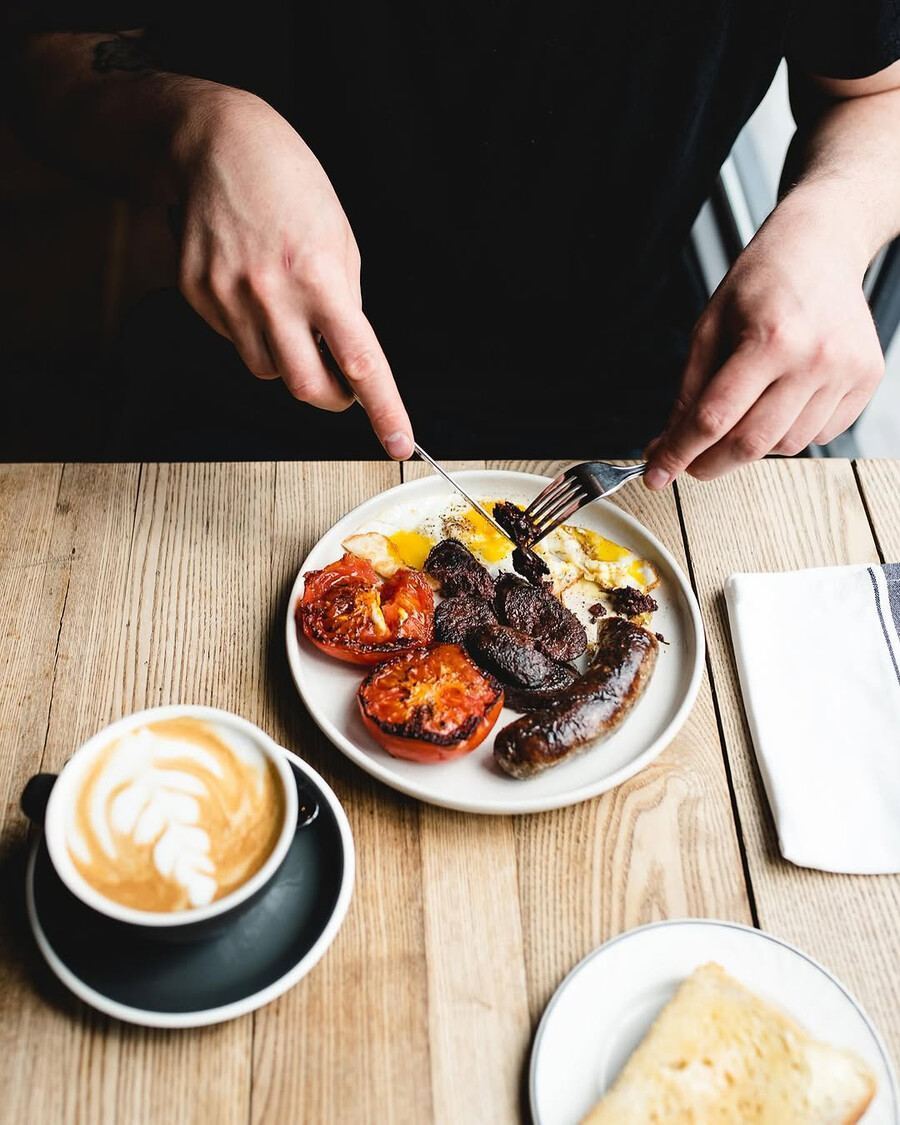 Larrys - Best Solo Dining in Montreal: Top Restaurants for Eating Alone