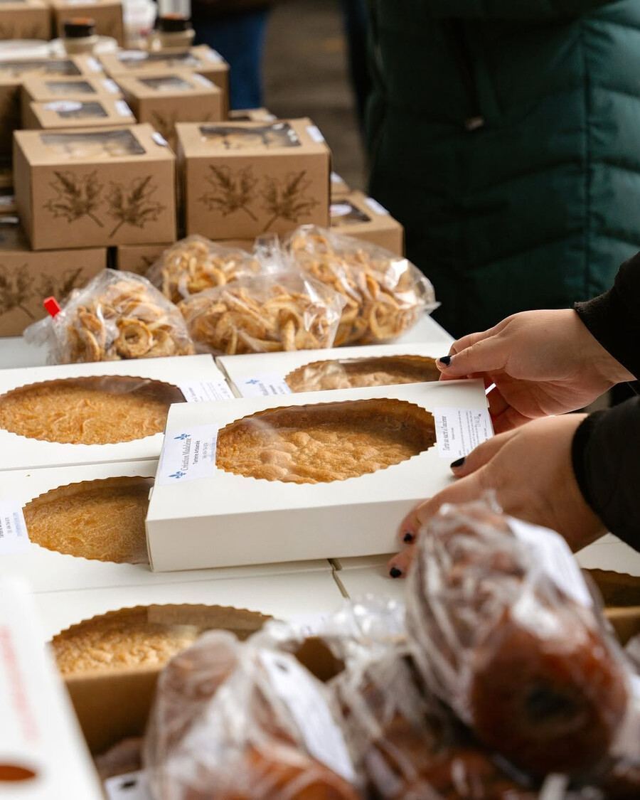Les Sucres au Marché Jean-Talon - Sugar shacks in Montreal 