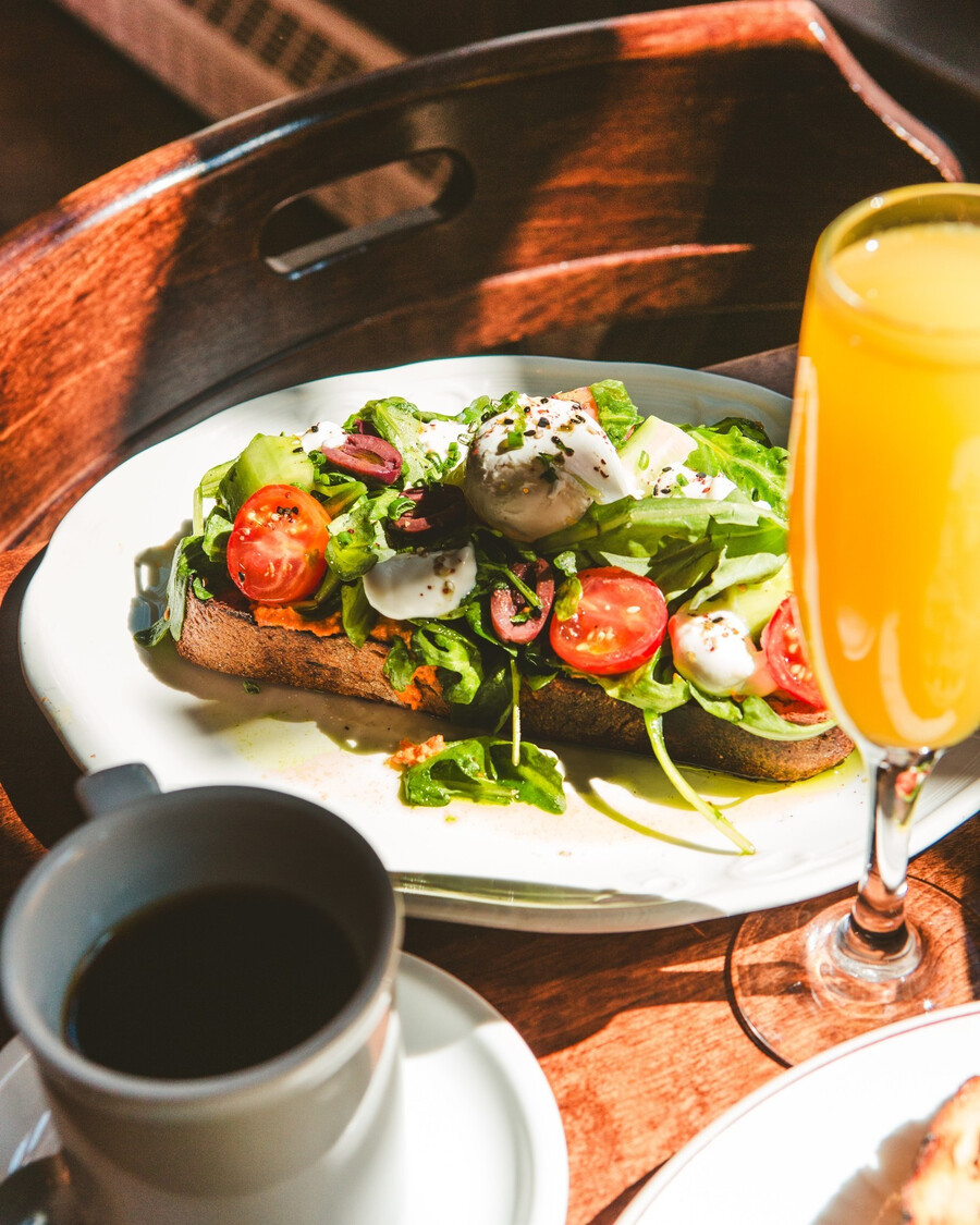 Pub Wolf & Workman - Avocado Toasts Montreal