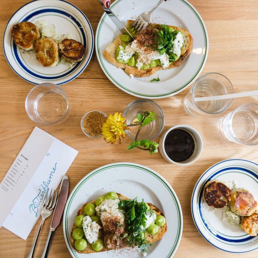 Brunch and Sunny Days: Our Favourite Terrasses for Brunching in Montreal Butterblume brunch