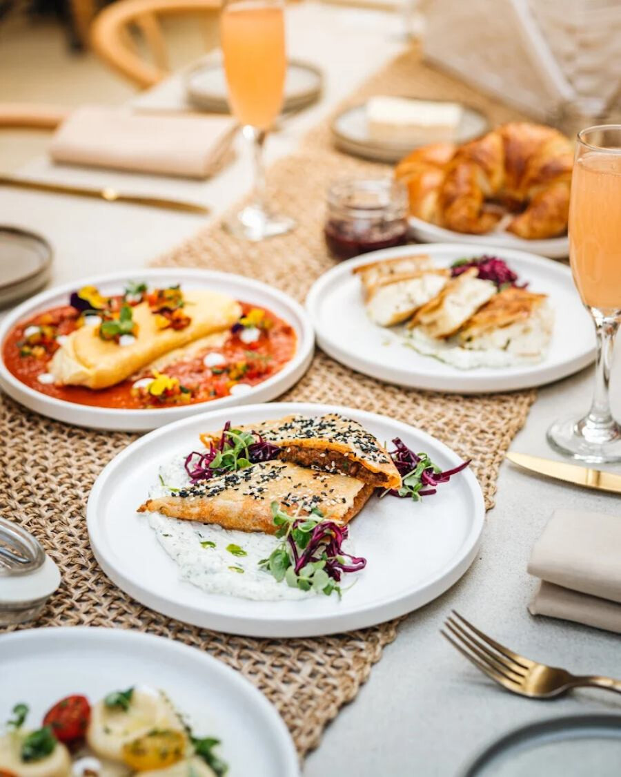 Brunch et beau temps: nos meilleures adresses pour bruncher sur une terrasse à Montréal Bazart Brunch