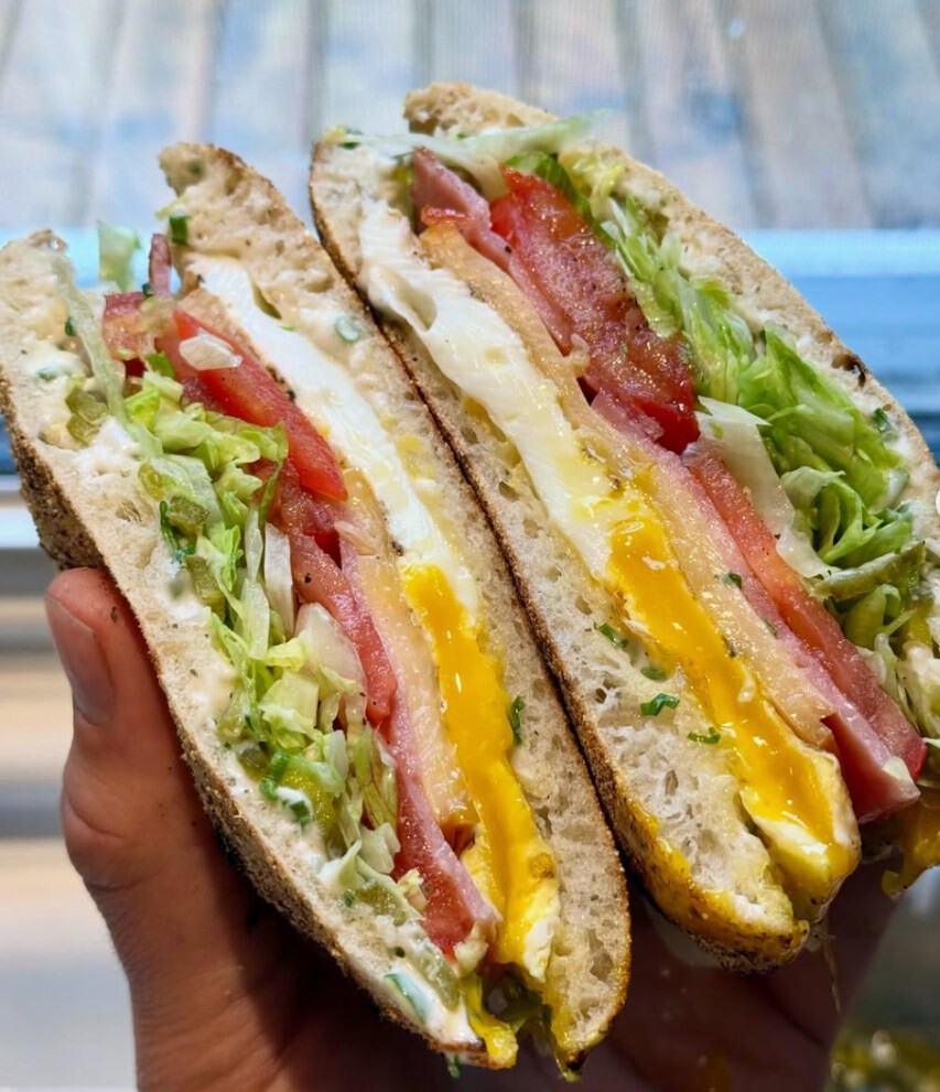CAM'S : la nouvelle adresse du Plateau en mode soft opening Sandwich déjeuner Cam's