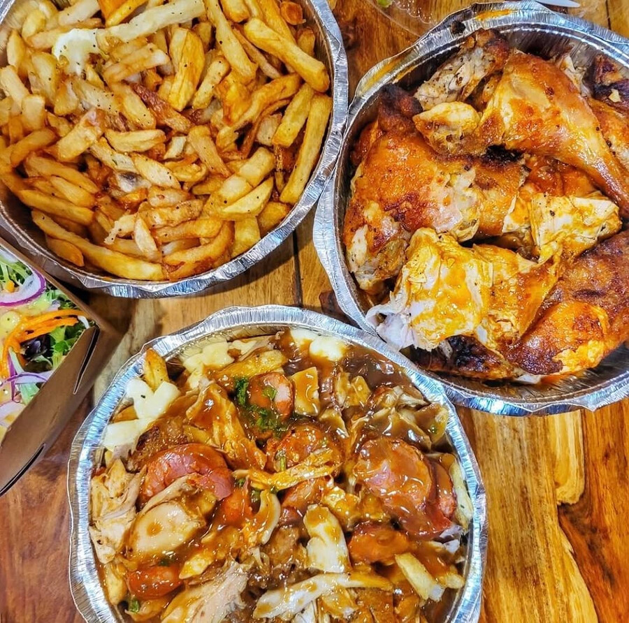 Ma Poule Mouillée - Meilleurs poulet de rôtisserie à Montréal