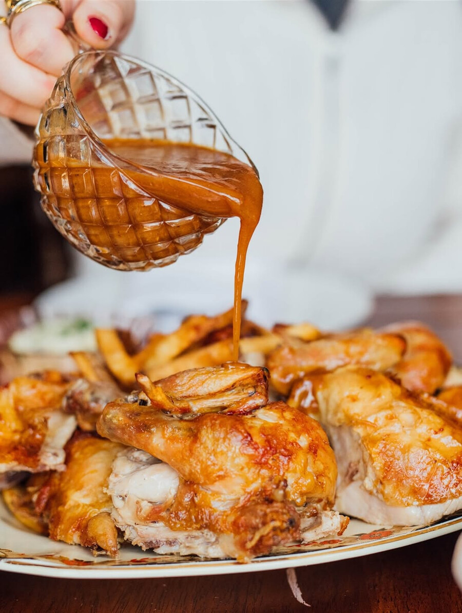Chez Cécile - Meilleurs poulet de rôtisserie à Montréal