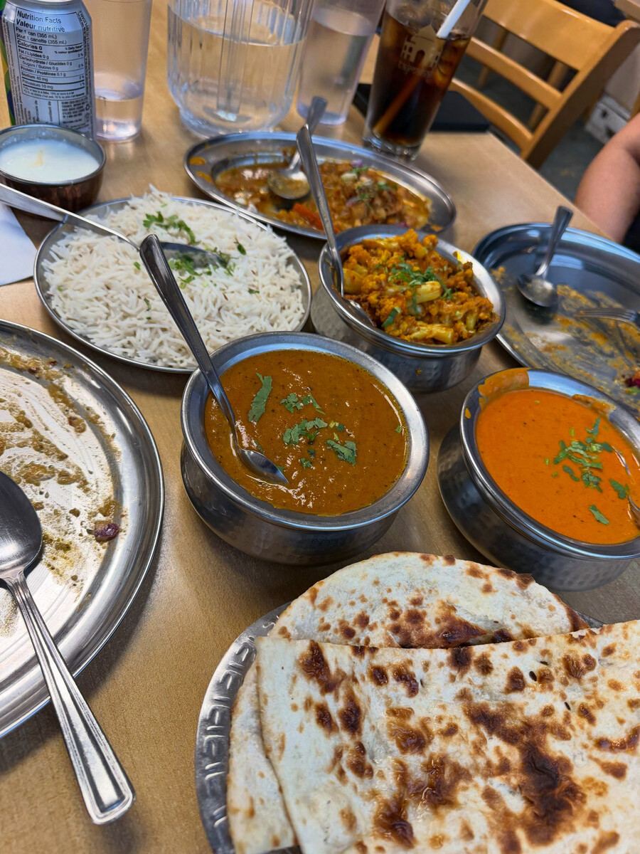 Malhi Sweets Restaurant et Sucreries