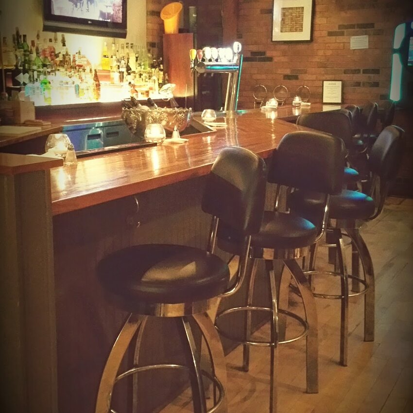 La Socca - Restaurants pr&egrave;s de: H3E1N3