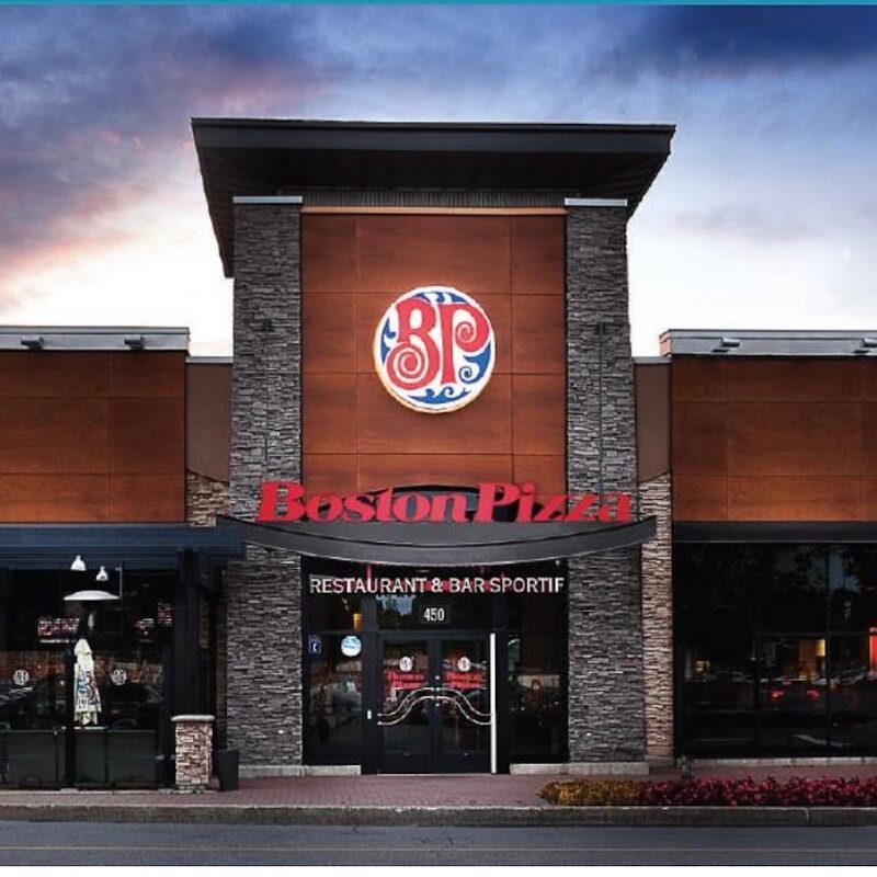 Boston Pizza - Restaurants près de: H7L5Z1