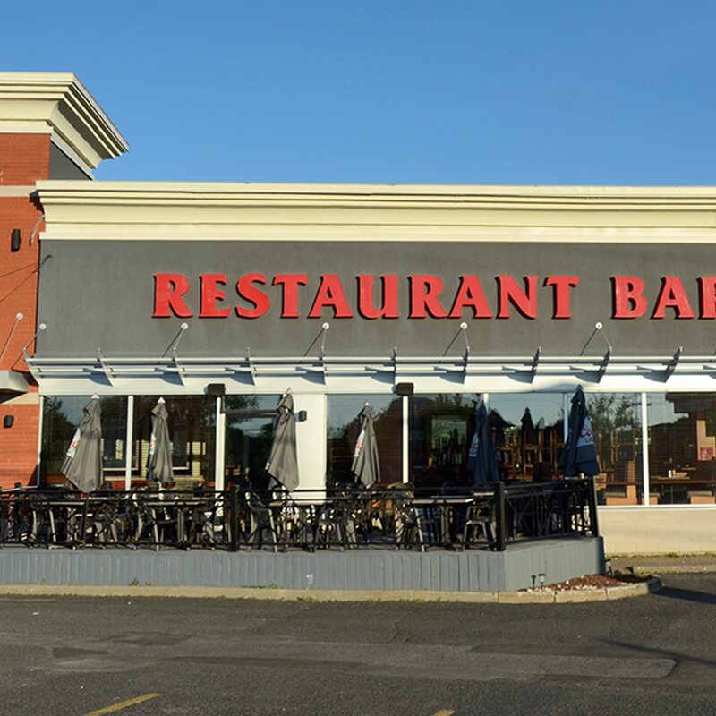 Barbies Resto Bar Grill - Restaurants de Montréal