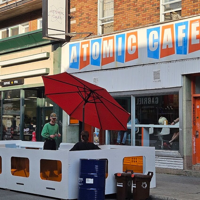 Atomic Café - Restaurants près de: H1V2K6