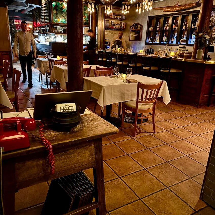 Garde Manger - Restaurants pr&egrave;s de: H2Y2E5