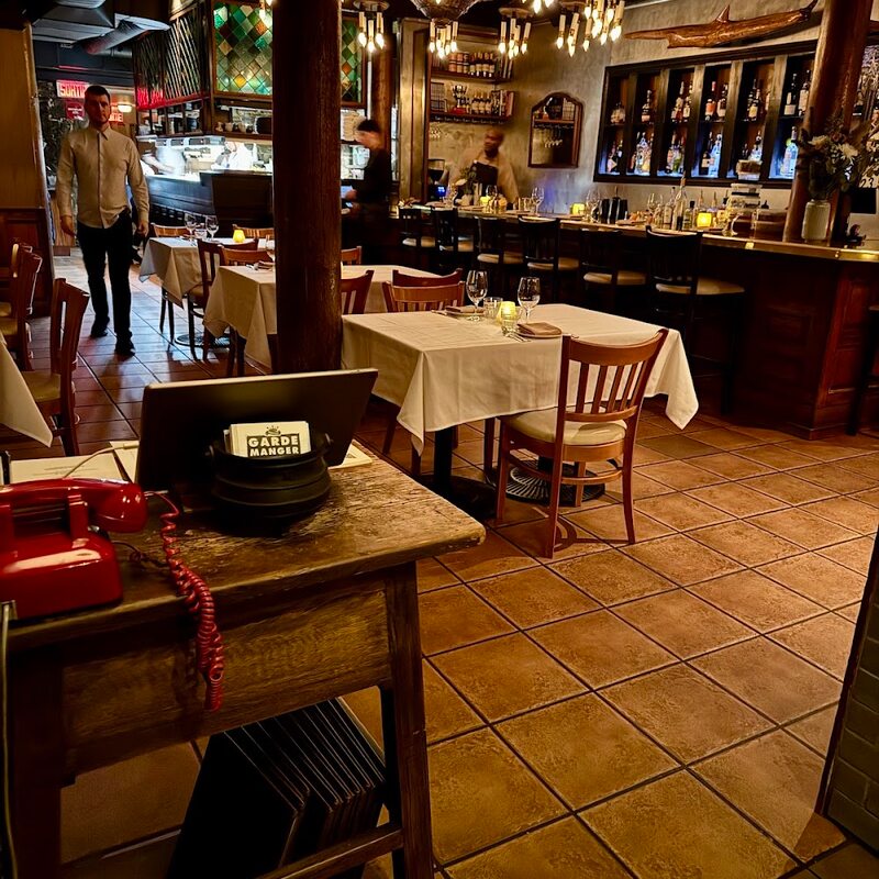Garde Manger - American, Poutine Restaurants in Montreal