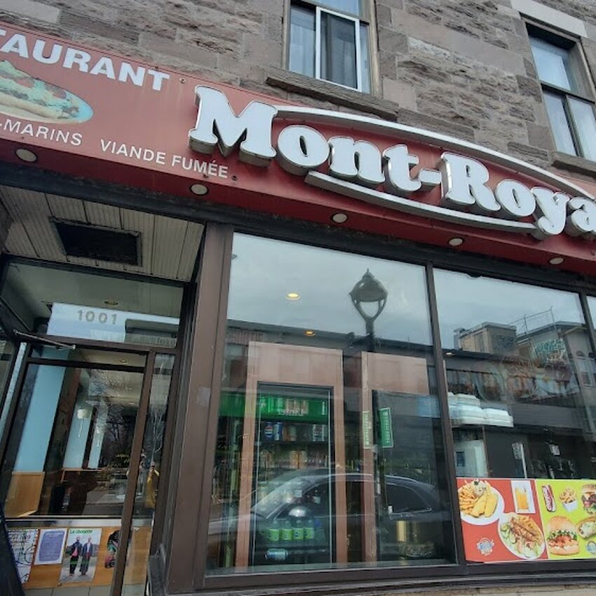 Mont Royal Hot Dog - Fish & Chips, BBQ, Tea, Bubble Tea Restaurants Near: H2V4E4
