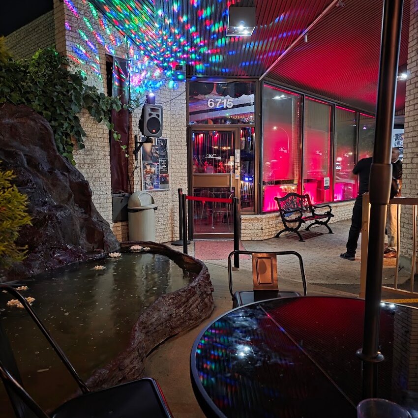 Cafe Mercedes - Restaurants pr&egrave;s de: H1S1M2