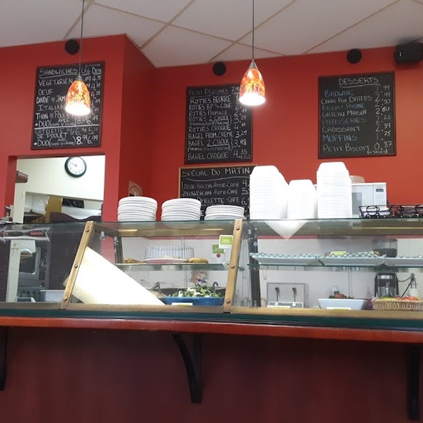 Caf&eacute; Eclipse - Restaurants pr&egrave;s de: H3W3C8