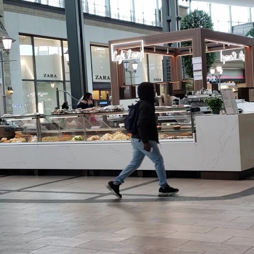 Caf&eacute; Romy -  Restaurants Near: H7P5G9