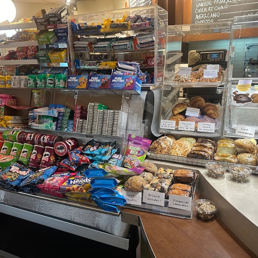 Bistro de la Place - Breakfast, Caf&eacute;s, Tea Restaurants Near: H7G2E2