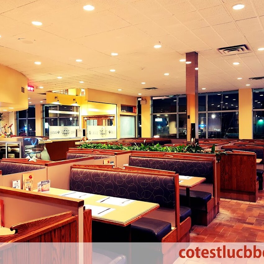 C&ocirc;te St Luc Bar-B-Q - West Island Parking Available Open Lunch Restaurants