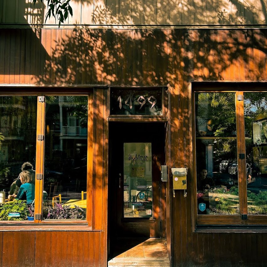 Byblos Le Petit Caf&eacute; - Middle Eastern, Grill, Poutine Restaurants Near: H2V4E4