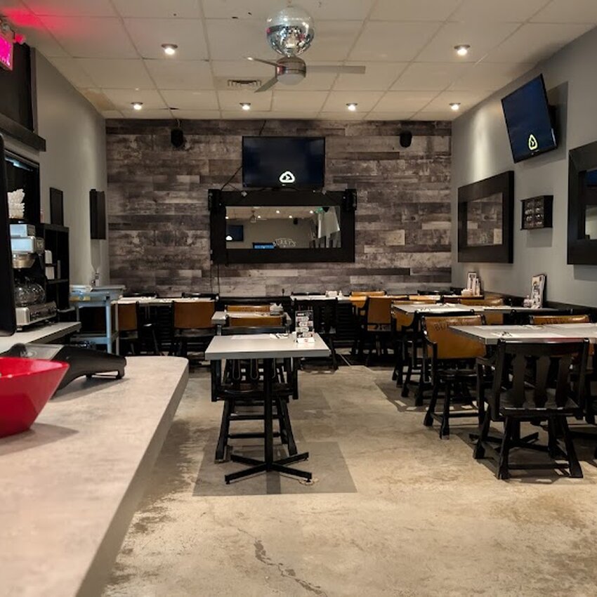 Brasserie chez Burky's - Longueuil Greek Open Monday Restaurants