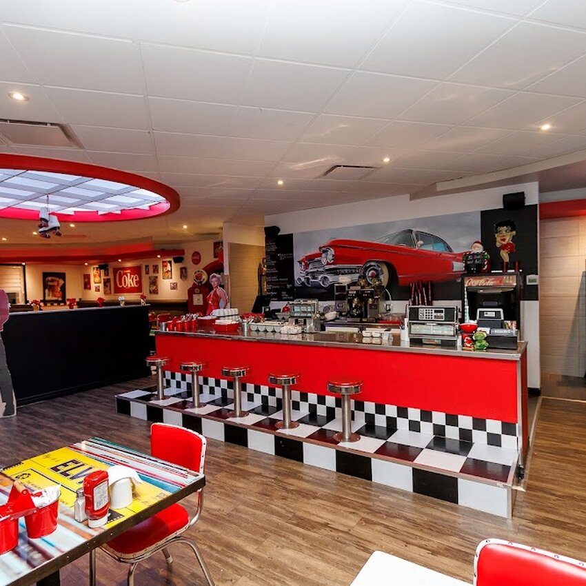 Binerie Chik du centre-ville -  Restaurants Near: G9A4S3