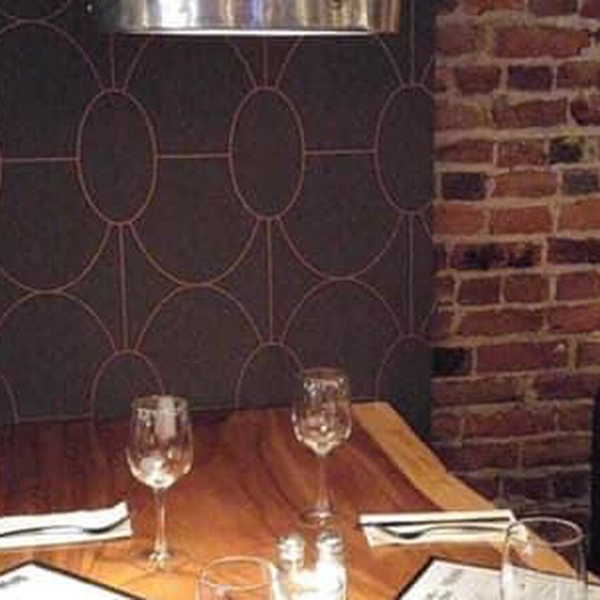 La Maison de D&eacute;bauche par le Carlito - Restaurants pr&egrave;s de: G9A6K9