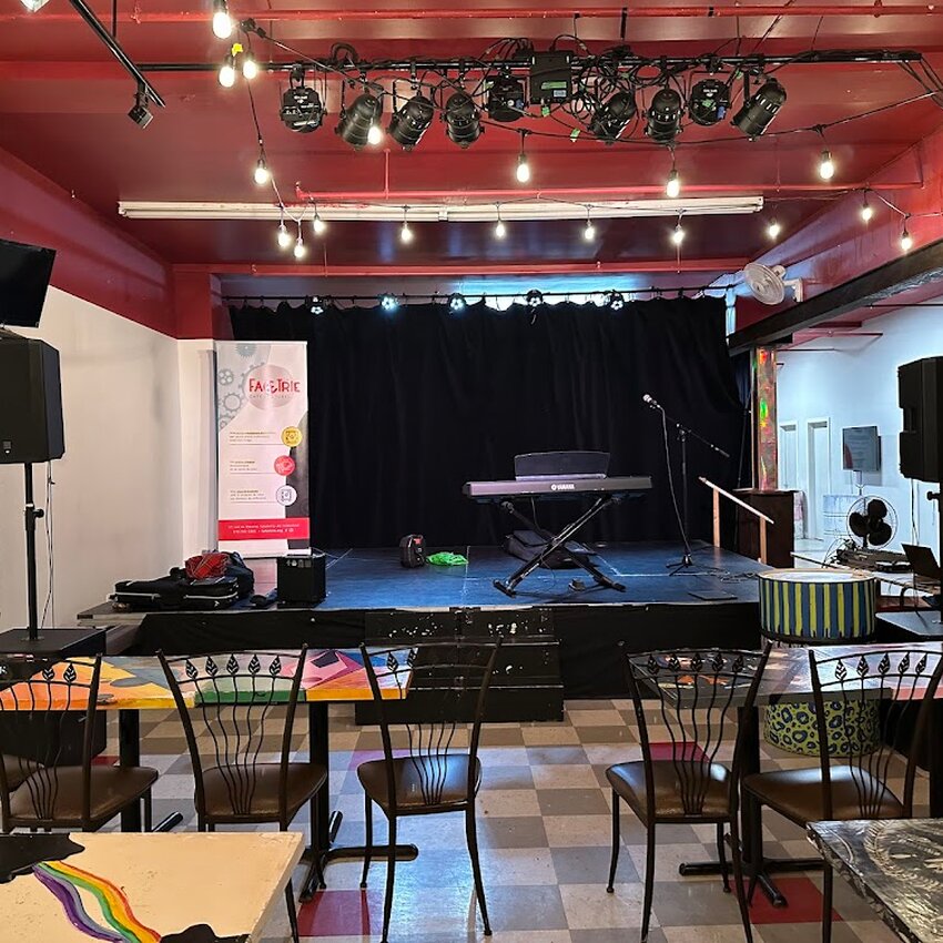 La Factrie, Caf&eacute; culturel Restaurant