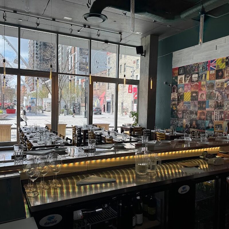 Restaurant Zinzin - Cafés, Tapas Restaurants in Montreal