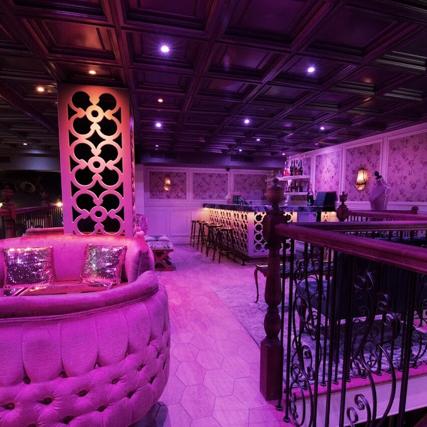 Bord'Elle Boutique Bar & Restaurant - Restaurants pr&egrave;s de: H2Y1N3