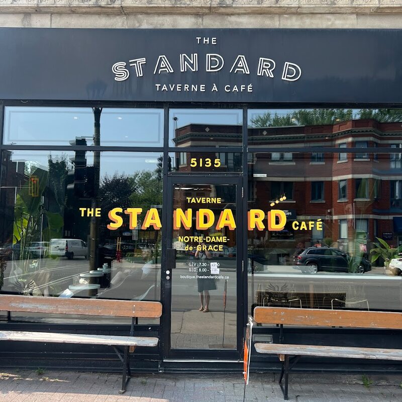 THE STANDARD Café - Restaurants Service de traiteur de Montréal